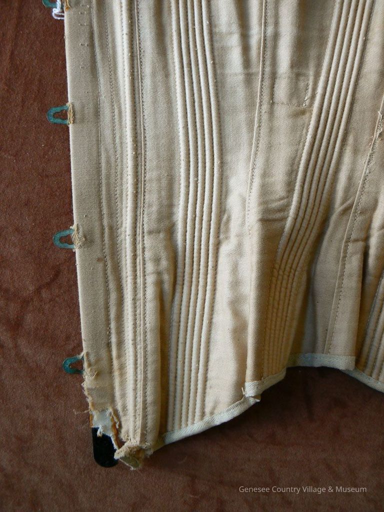 Corset - Image 2