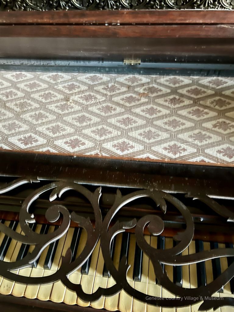 Fabric under the hinged lid