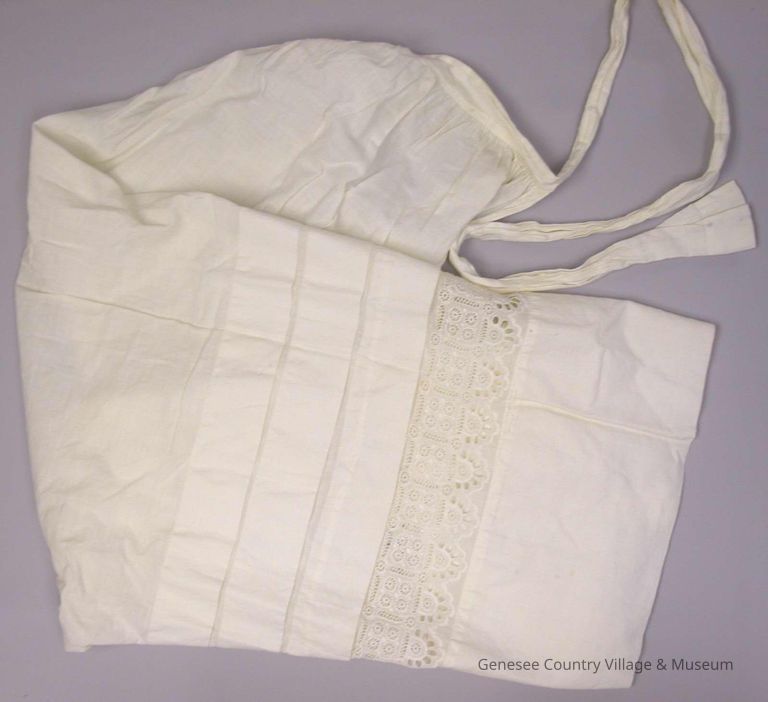 Apron (2002.070.1)