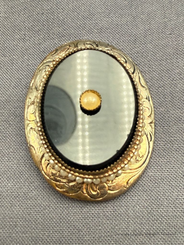 Brooch