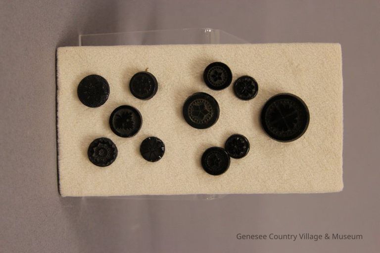 Button - Image 2