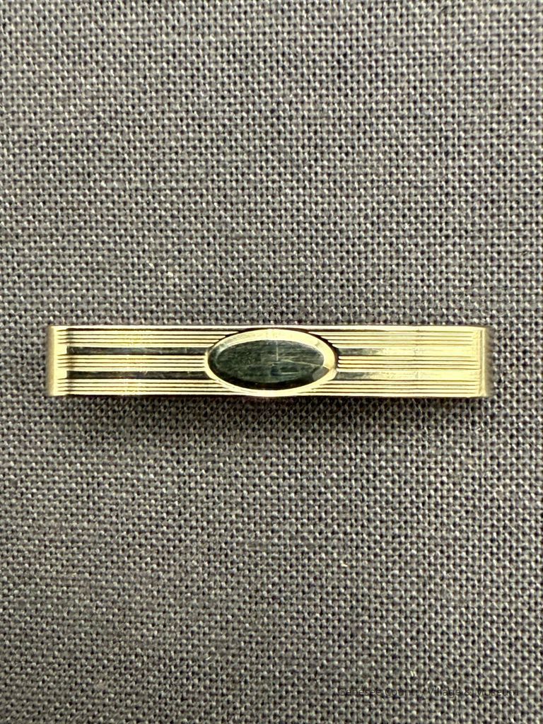 Lingerie Pin