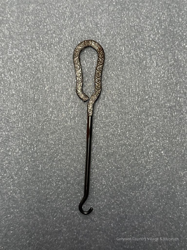 Buttonhook