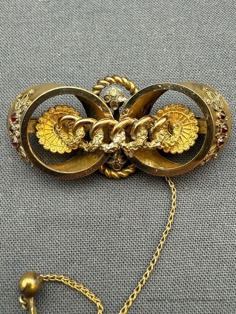 Brooch - Image 3