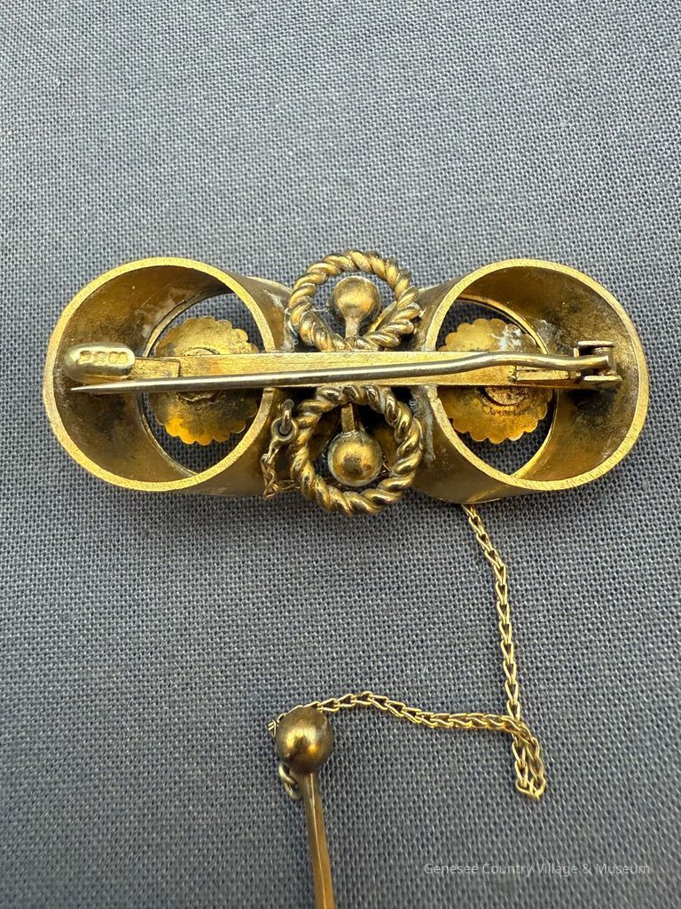 Brooch - Image 5