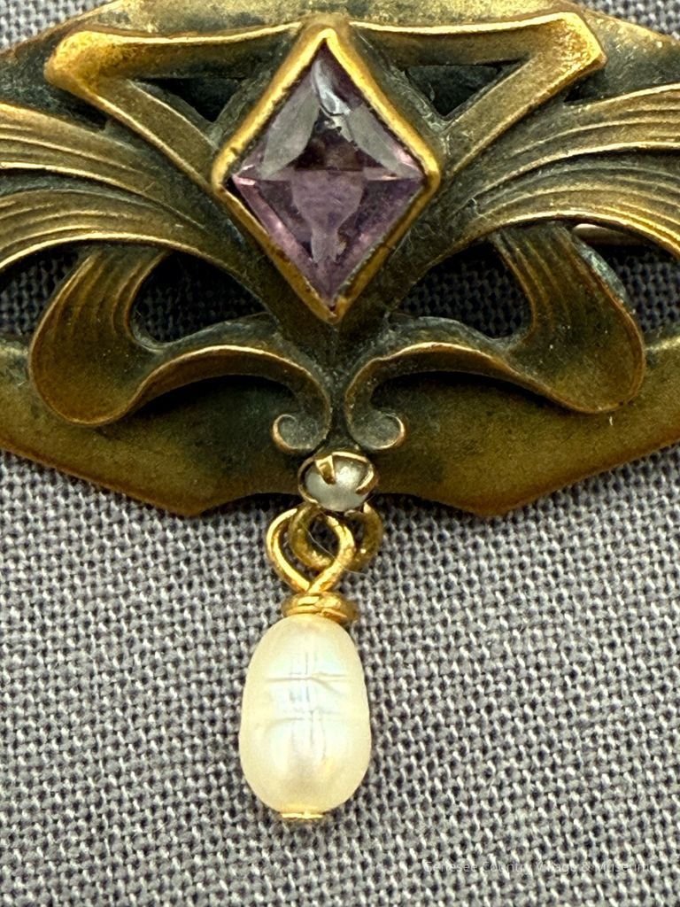 Brooch - Image 2