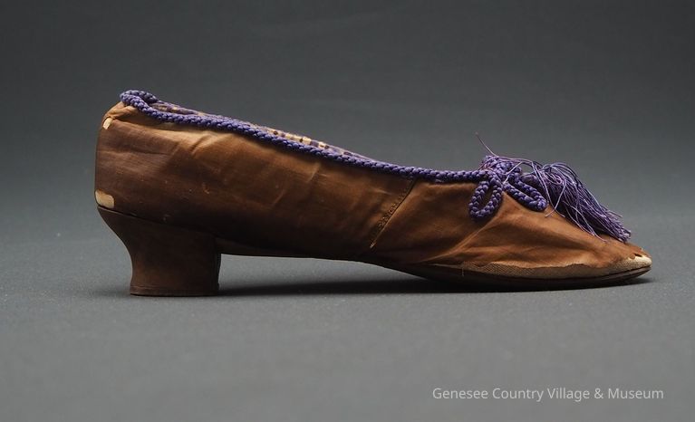 Slippers - Image 9