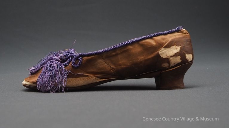 Slippers - Image 10