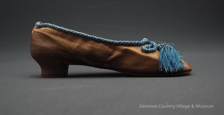Slippers - Image 12