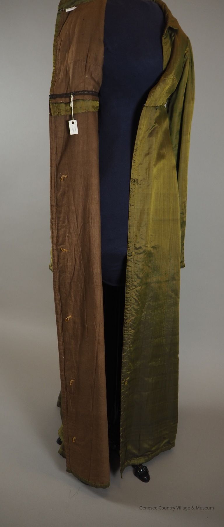 Pelisse - Image 15