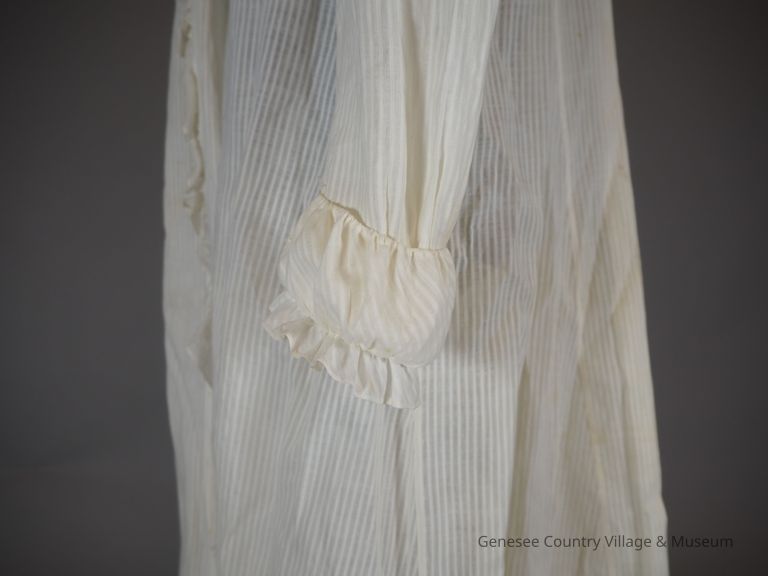 Pelisse - Image 12