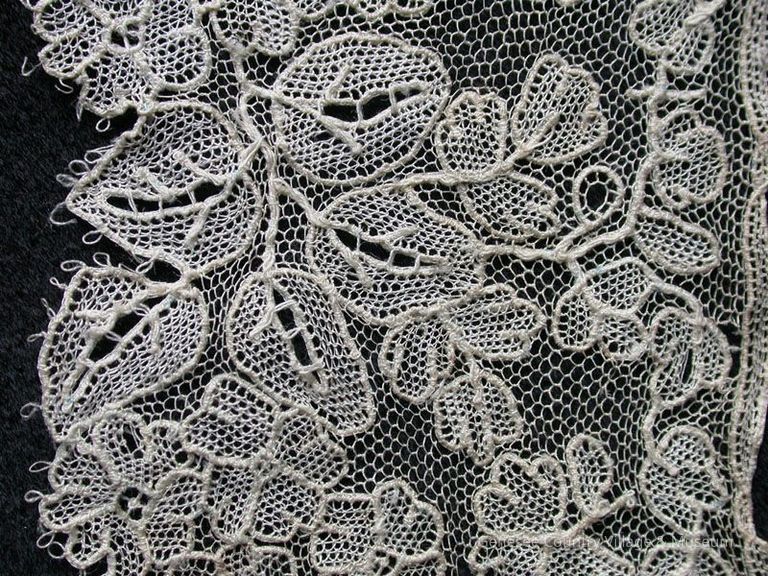 Collar - Image 2