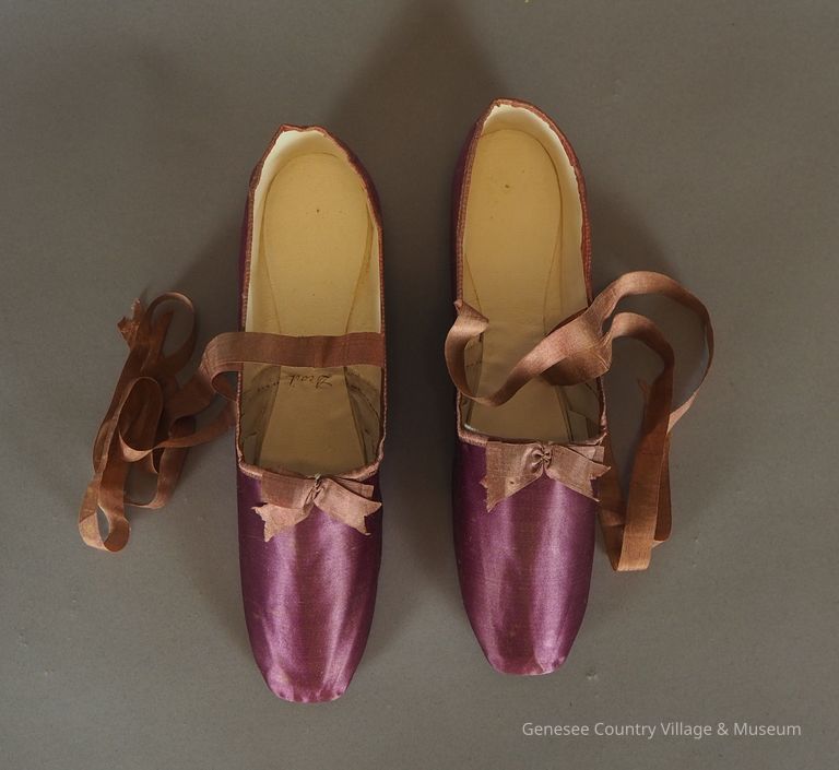 Slippers - Image 2