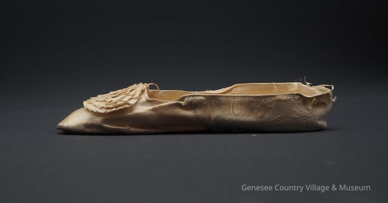 Slippers - Image 4