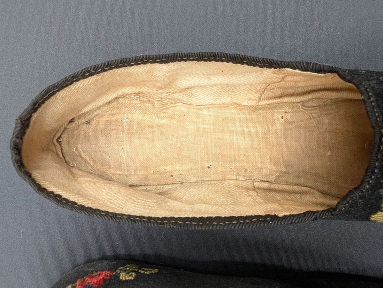 Slippers - Image 8