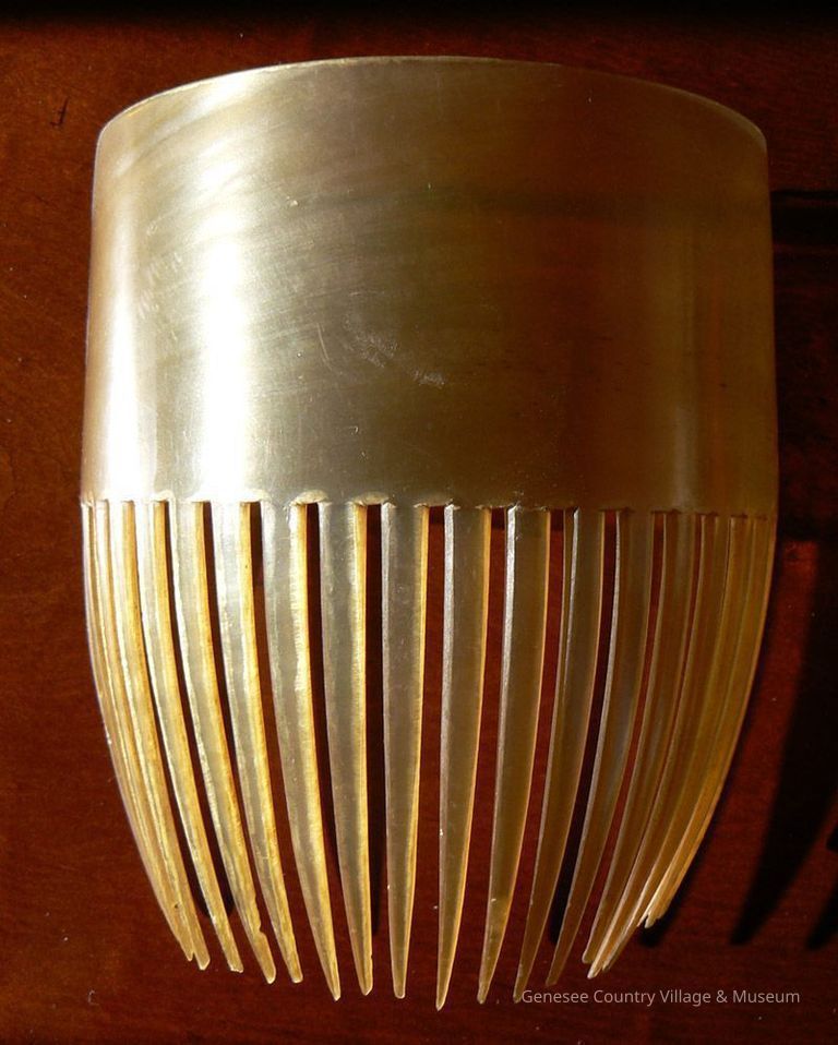 Comb, Ornamental