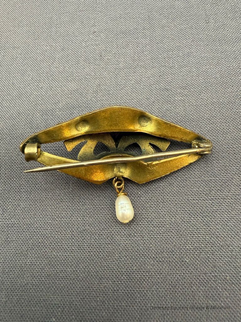 Brooch - Image 3