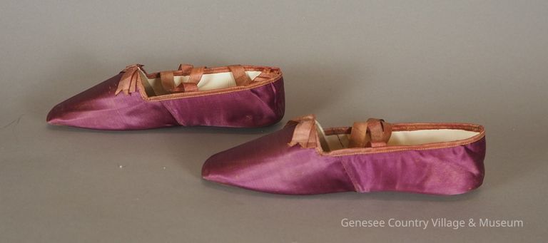 Slippers - Image 4