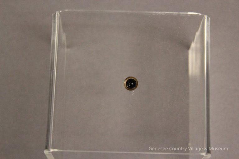 Button - Image 2