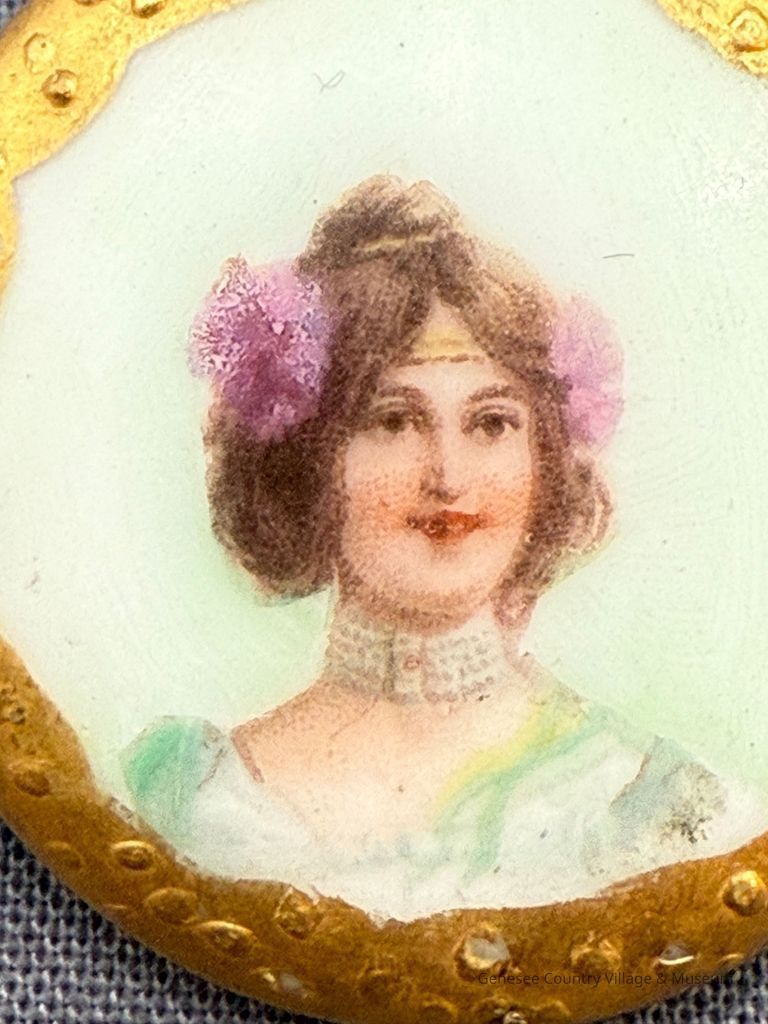 Portrait Brooch - Image 2