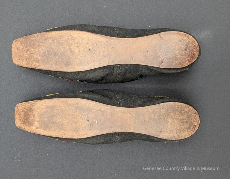 Slippers - Image 10