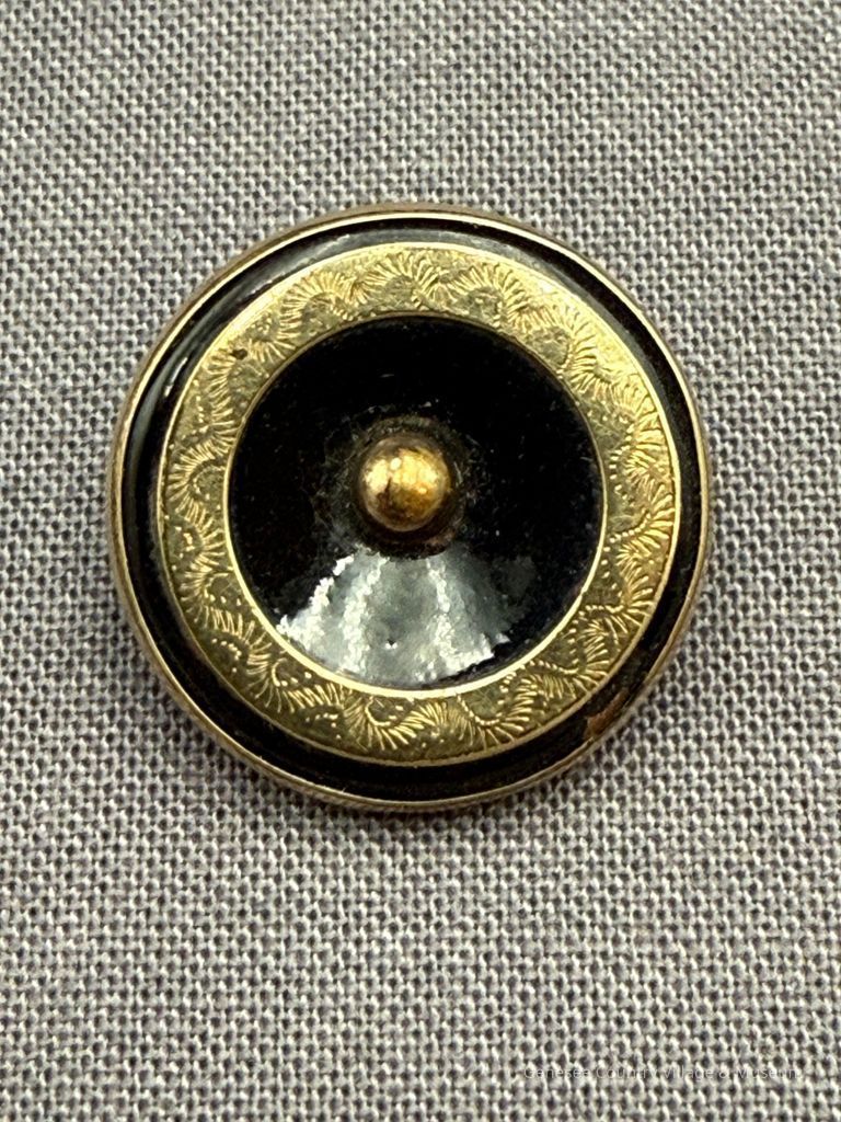 Brooch