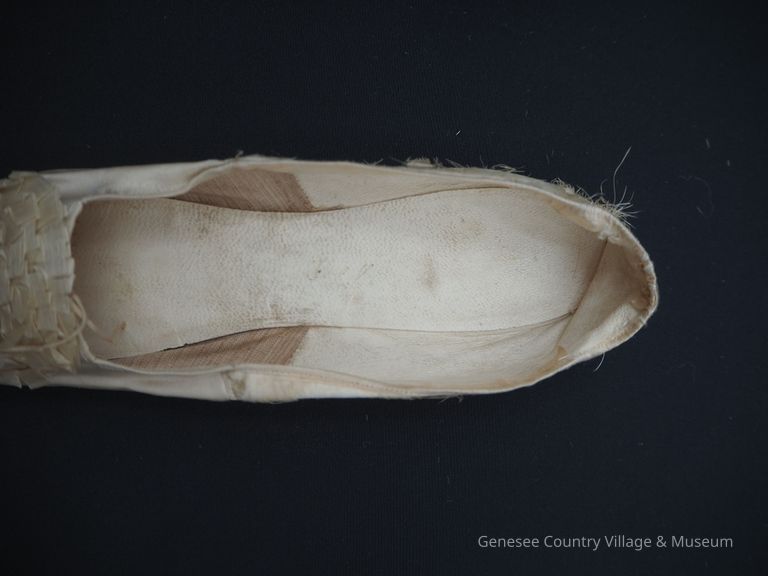 Slippers - Image 8