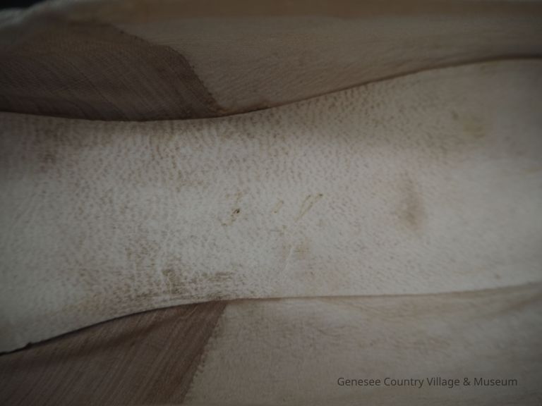 Slippers - Image 11