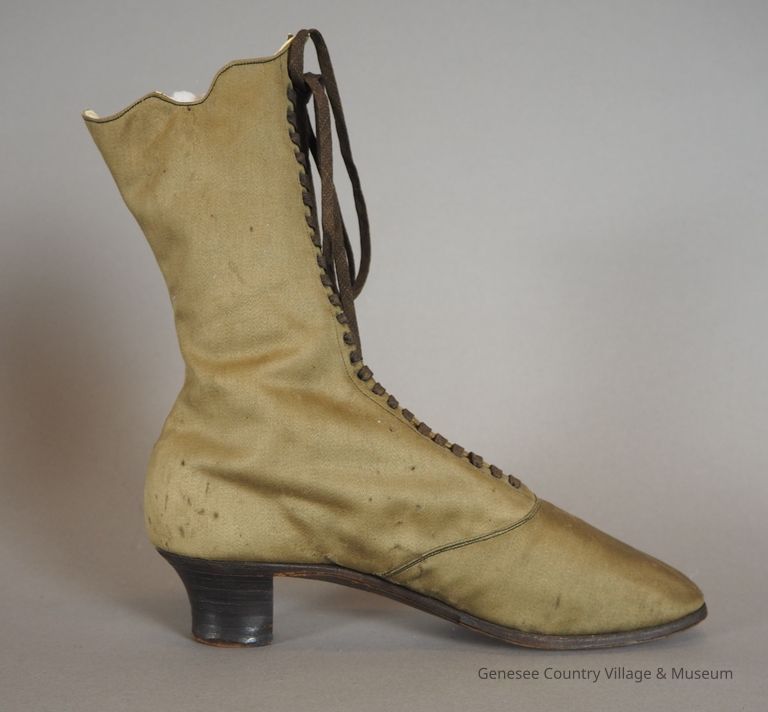Boots - Image 4