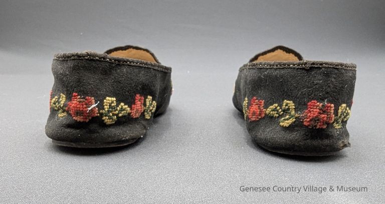 Slippers - Image 11