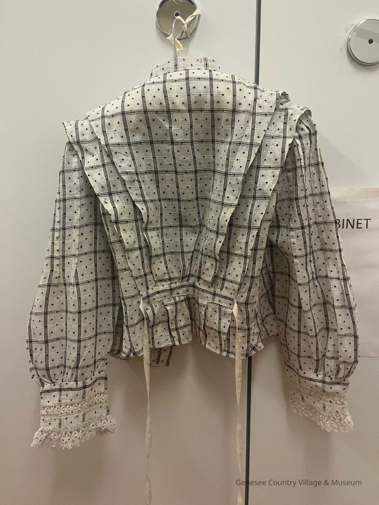 Shirtwaist