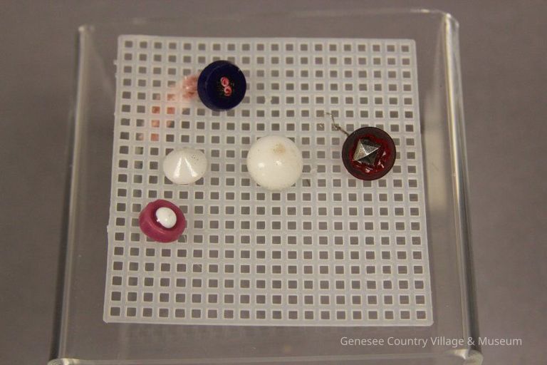 Button - Image 9