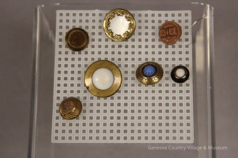 Button - Image 11