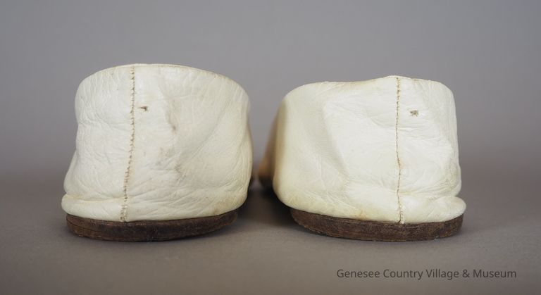 Slippers - Image 10