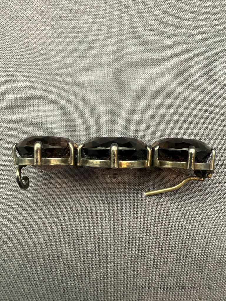 Brooch - Image 2