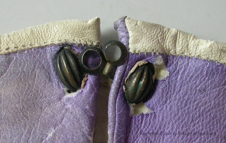 Glove - Image 3
