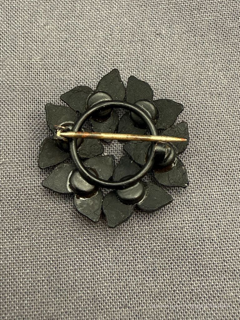 Brooch - Image 2