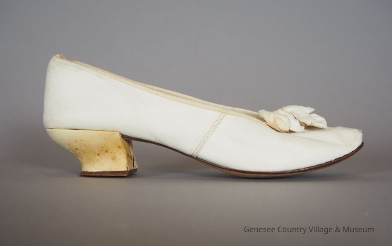Slippers - Image 4