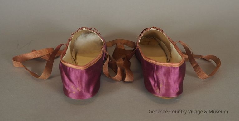 Slippers - Image 9