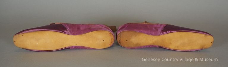 Slippers - Image 10