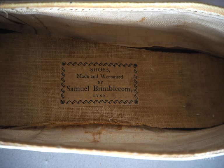 Slippers - Image 9