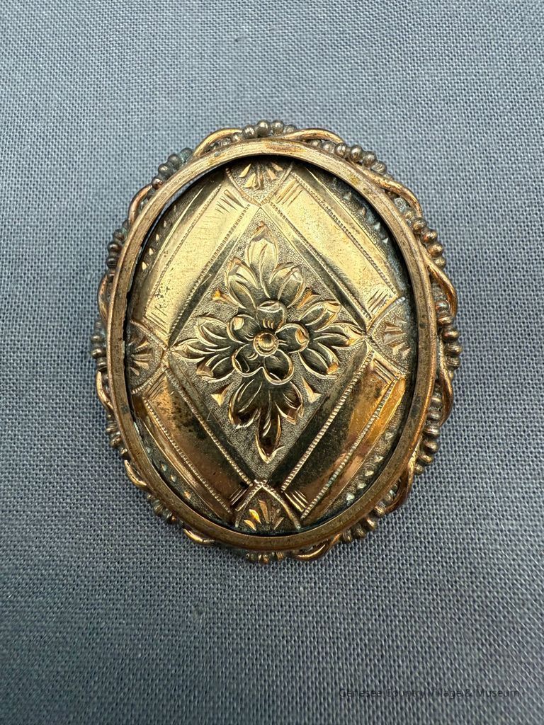 Brooch