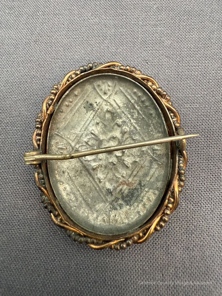 Brooch - Image 2