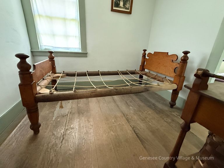 Bed - Image 2