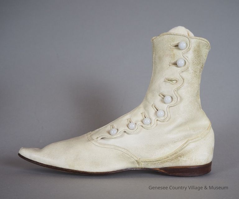 Boots - Image 4
