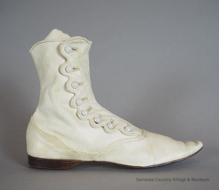 Boots - Image 5