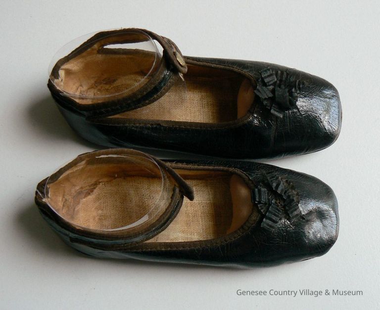 Shoe