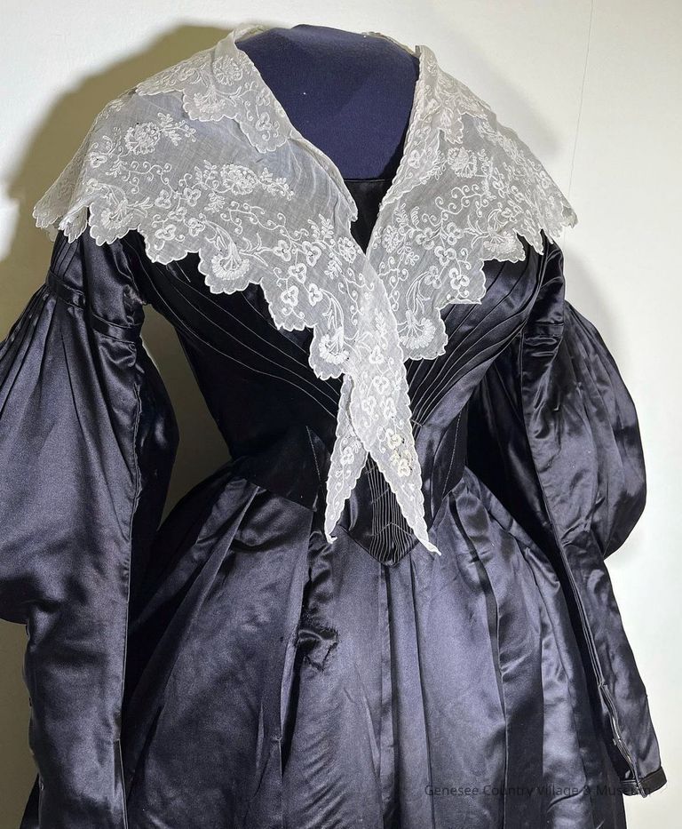 Dress - Image 4