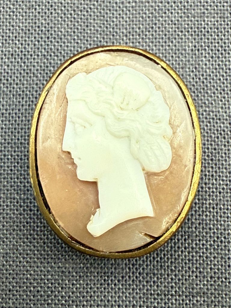 Cameo