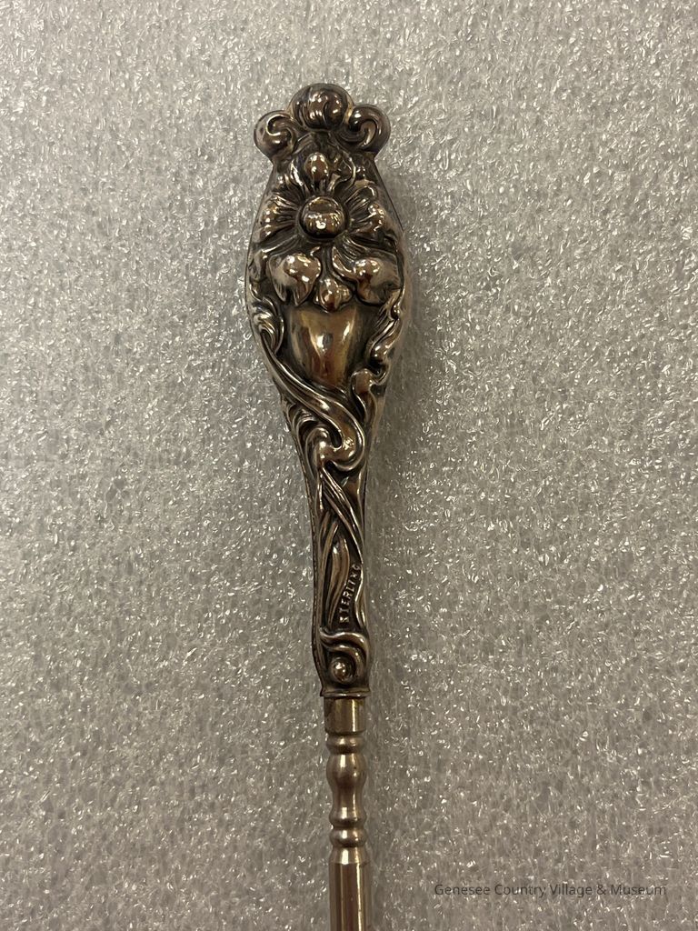 Buttonhook - Image 2